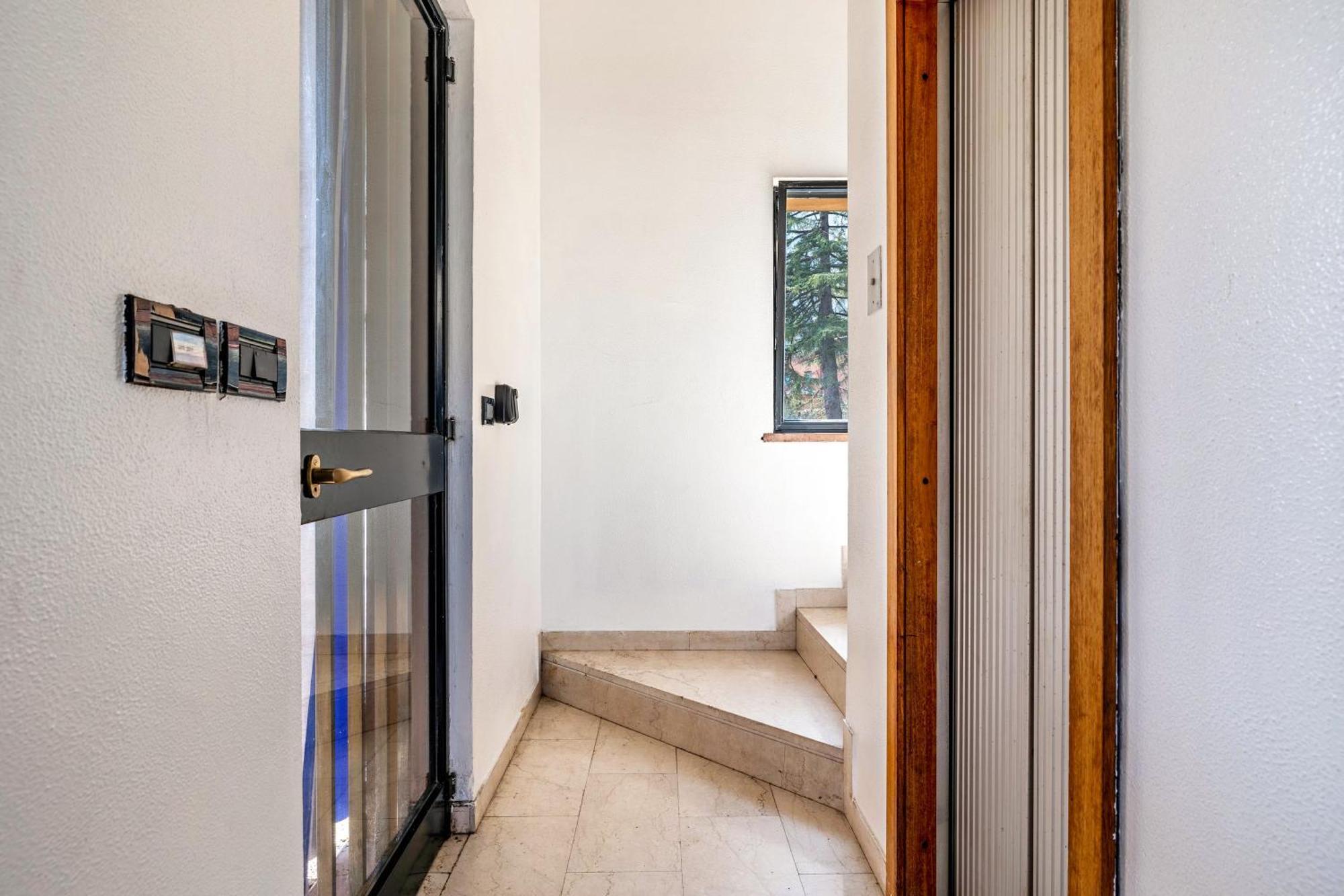 Casa Sara With Swimming Pool Apartment Riva del Garda Luaran gambar