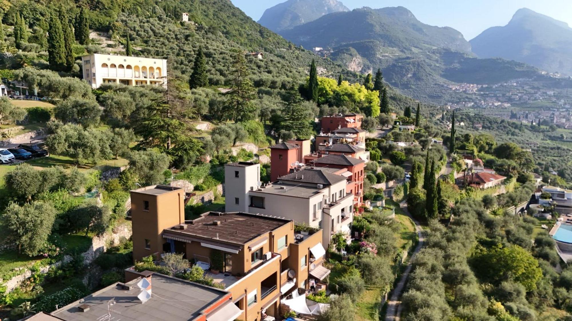 Casa Sara With Swimming Pool Apartment Riva del Garda Luaran gambar
