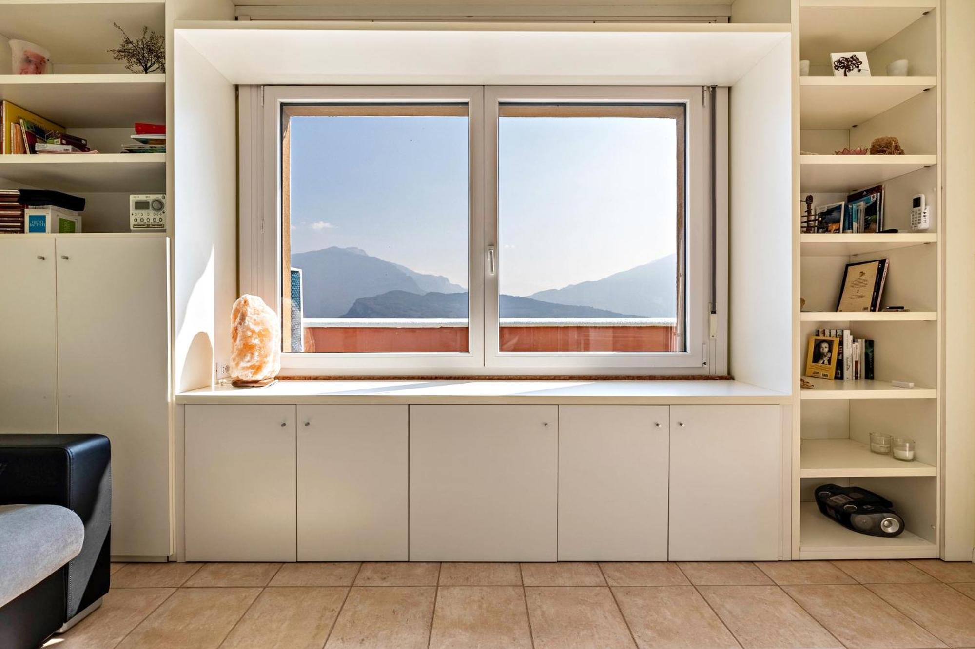 Casa Sara With Swimming Pool Apartment Riva del Garda Luaran gambar