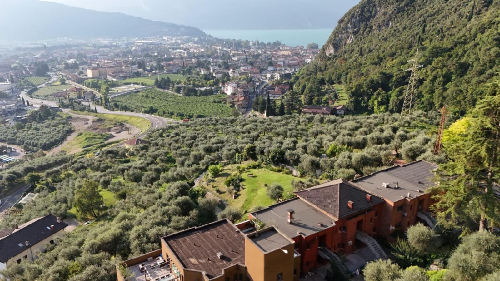 Casa Sara With Swimming Pool Apartment Riva del Garda Luaran gambar