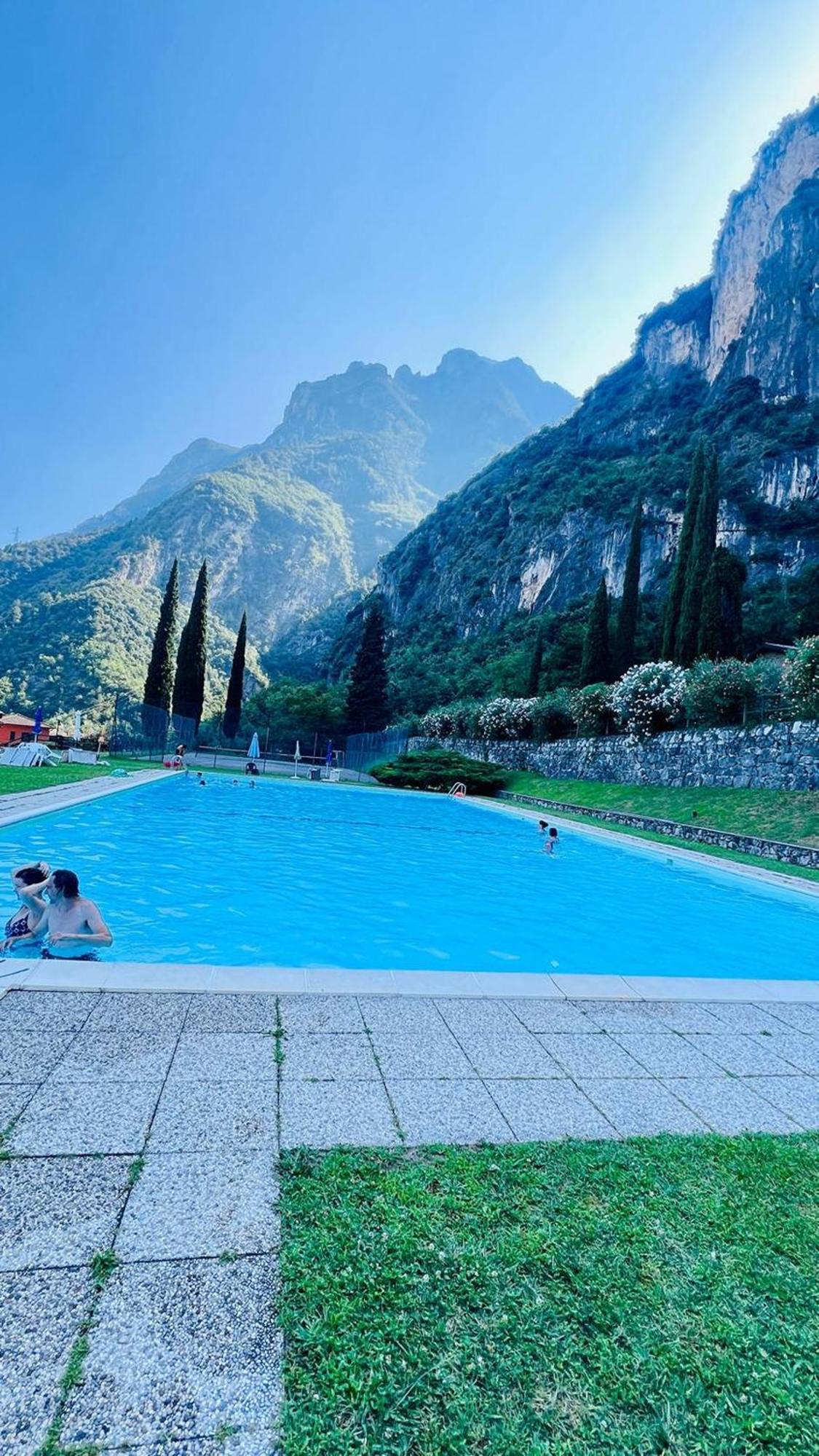 Casa Sara With Swimming Pool Apartment Riva del Garda Luaran gambar