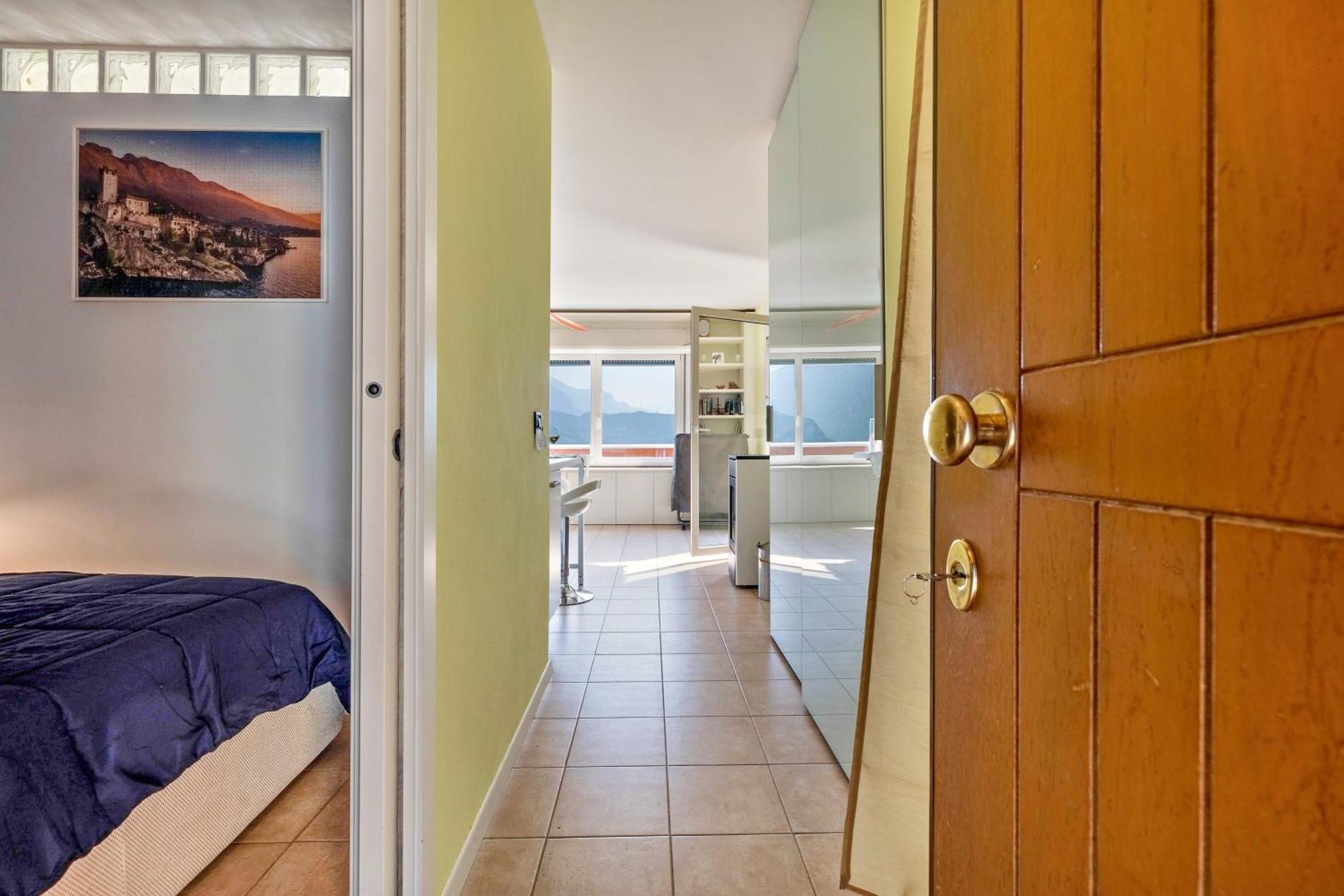 Casa Sara With Swimming Pool Apartment Riva del Garda Luaran gambar